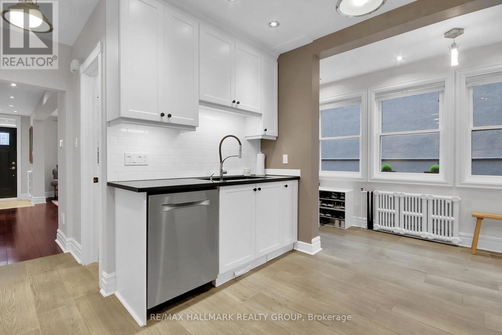 24 MORRIS STREET - 8