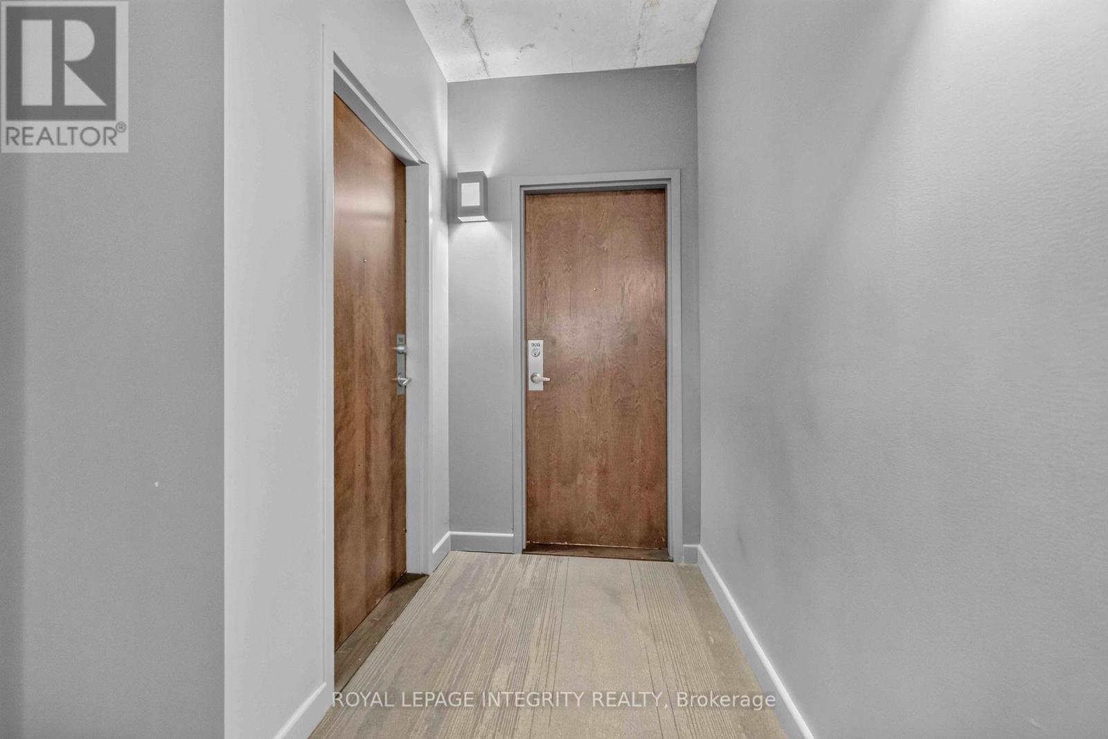 House for Rent in Ottawa – 909 – 180 YORK STREET, Ottawa – By Peter Sagos - Image 7
