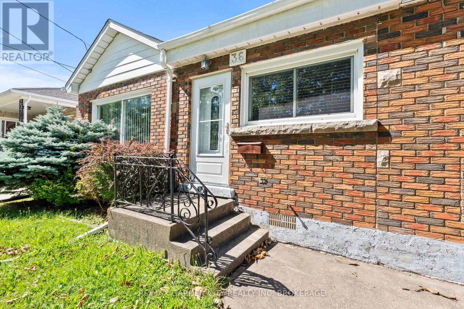 36 ROSE AVENUE - 4