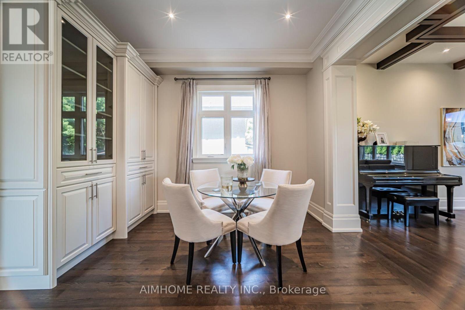 212 HOLLYWOOD AVENUE - 11