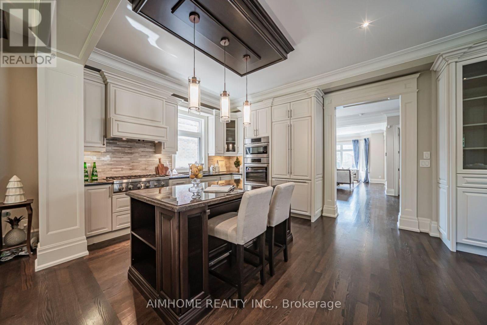 212 HOLLYWOOD AVENUE - 21