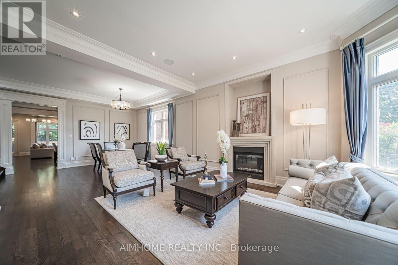 212 HOLLYWOOD AVENUE - 5