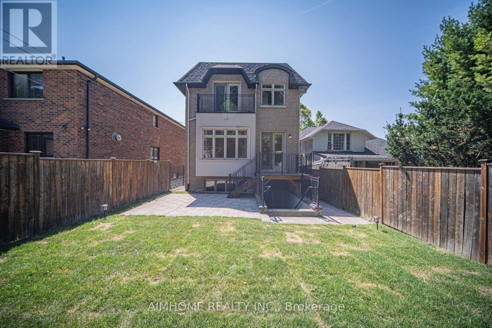212 HOLLYWOOD AVENUE - 50