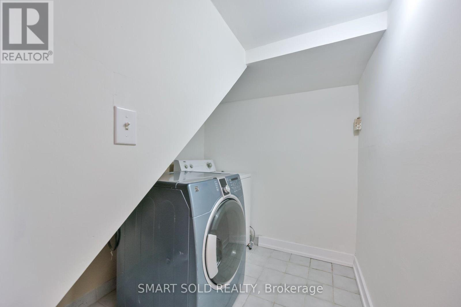 158 YORK MILLS ROAD - Image 26