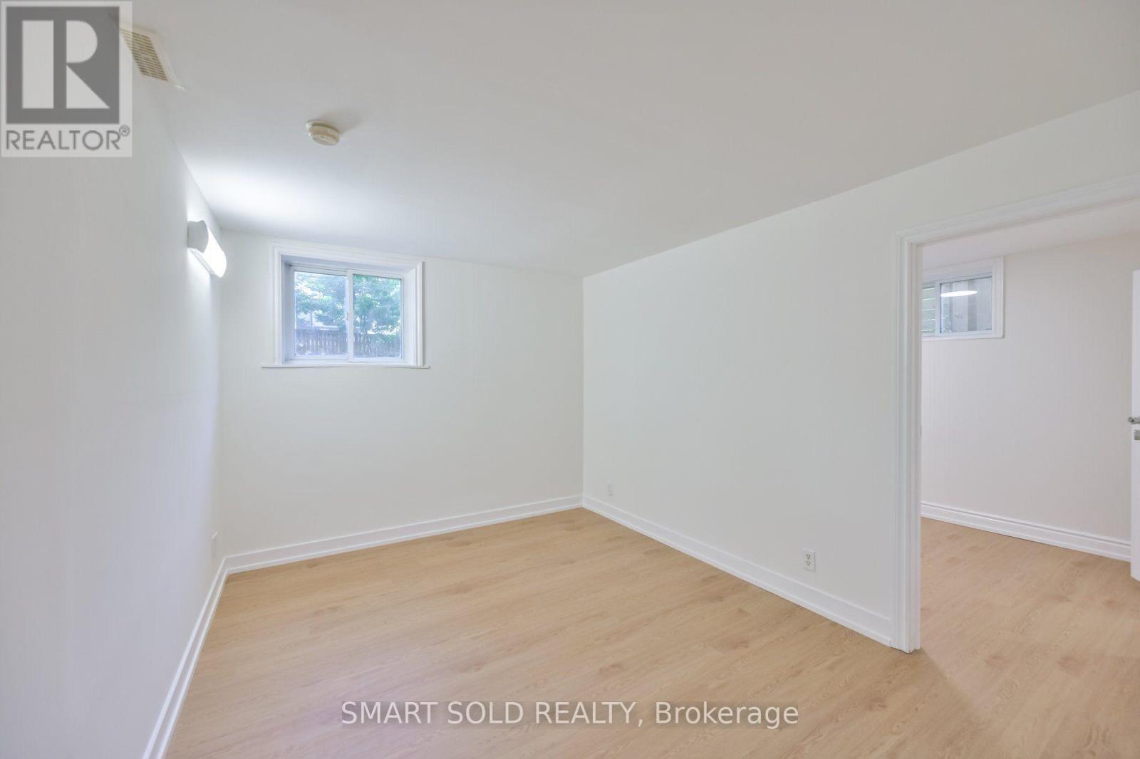 158 YORK MILLS ROAD - Image 28