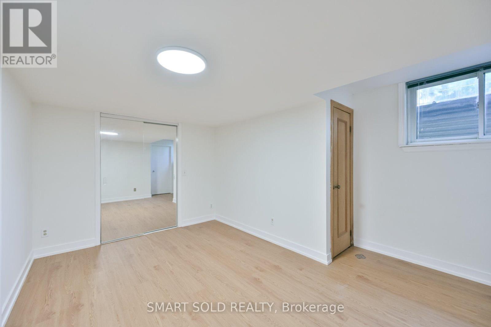 158 YORK MILLS ROAD - Image 33