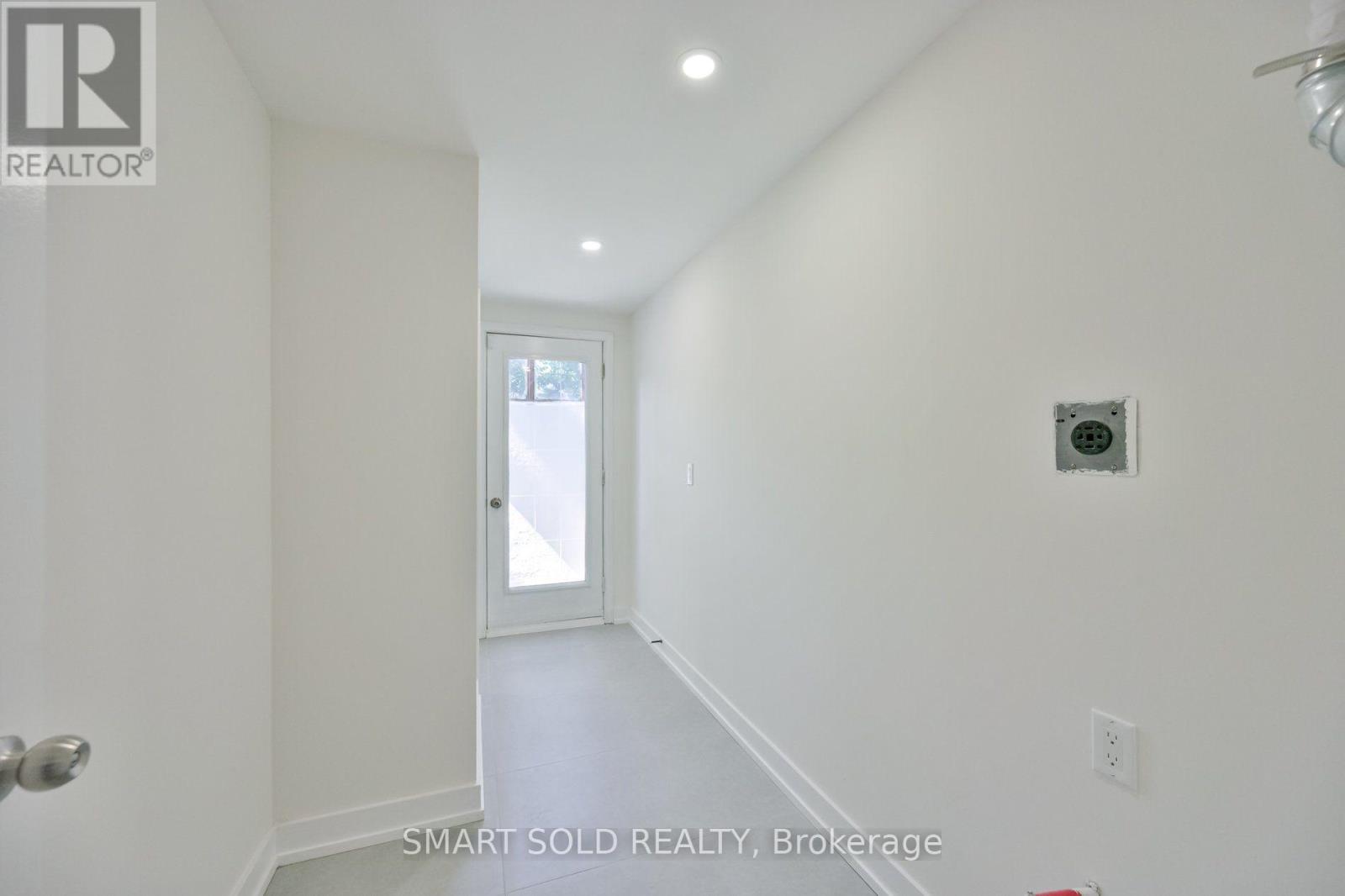 158 YORK MILLS ROAD - Image 36
