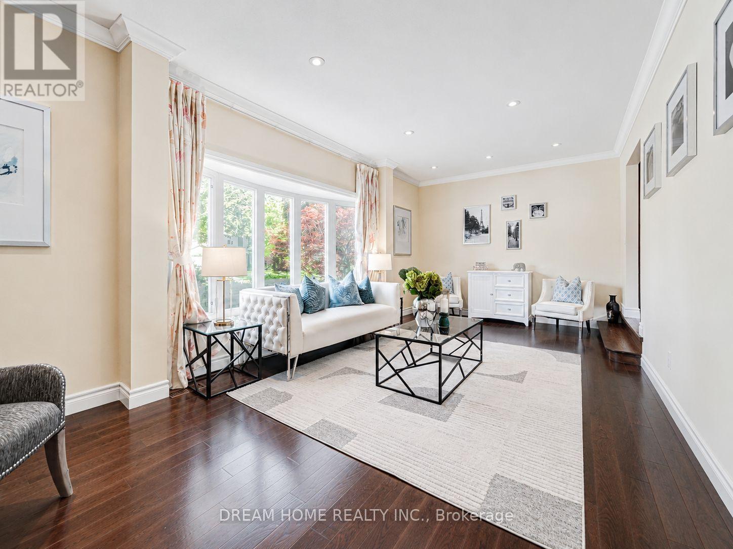 811 HUNTINGWOOD DRIVE - 10