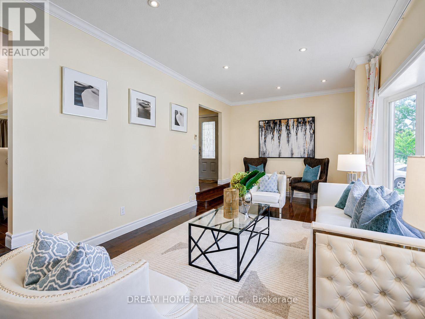 811 HUNTINGWOOD DRIVE - 14