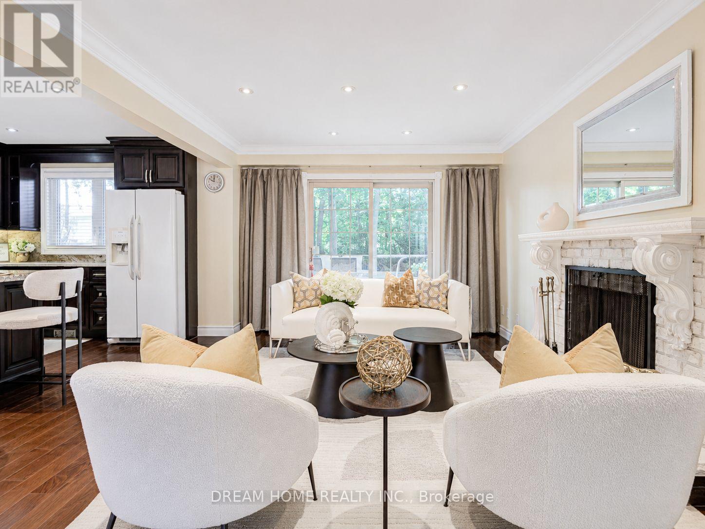 811 HUNTINGWOOD DRIVE - 17