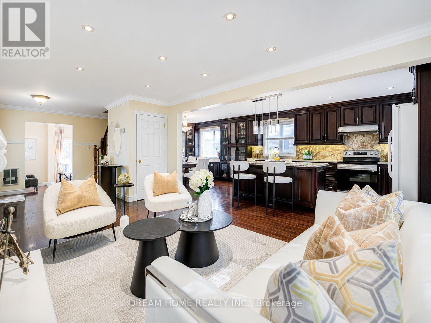 811 HUNTINGWOOD DRIVE - 18