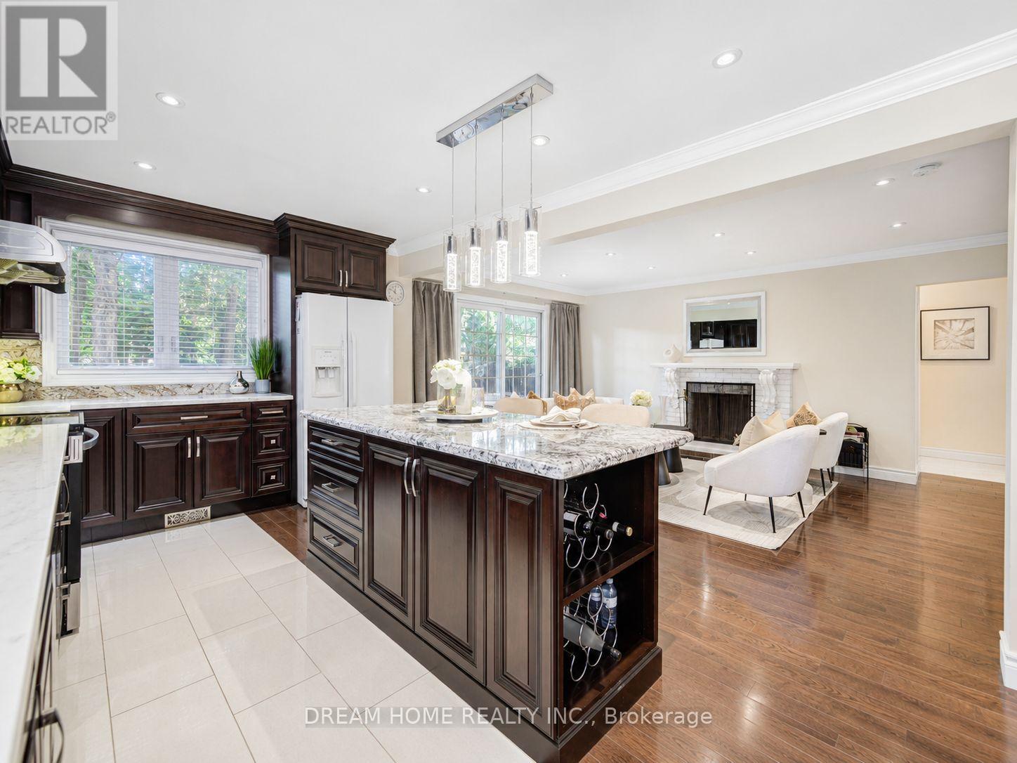 811 HUNTINGWOOD DRIVE - 23