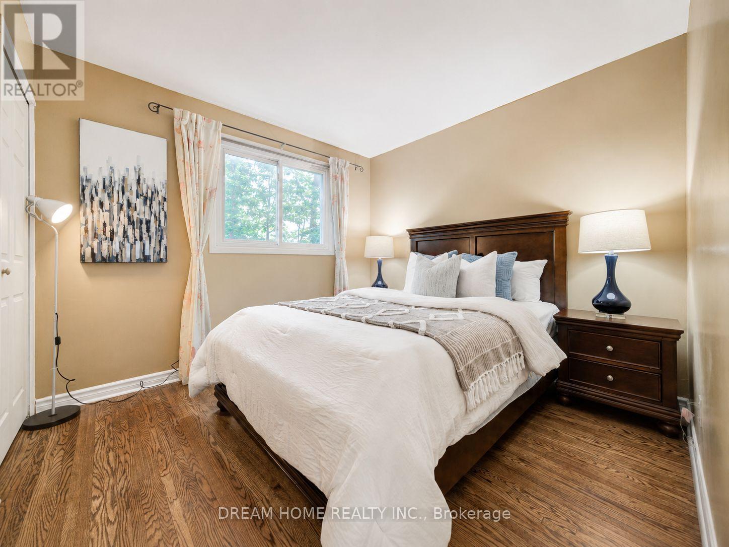 811 HUNTINGWOOD DRIVE - 34