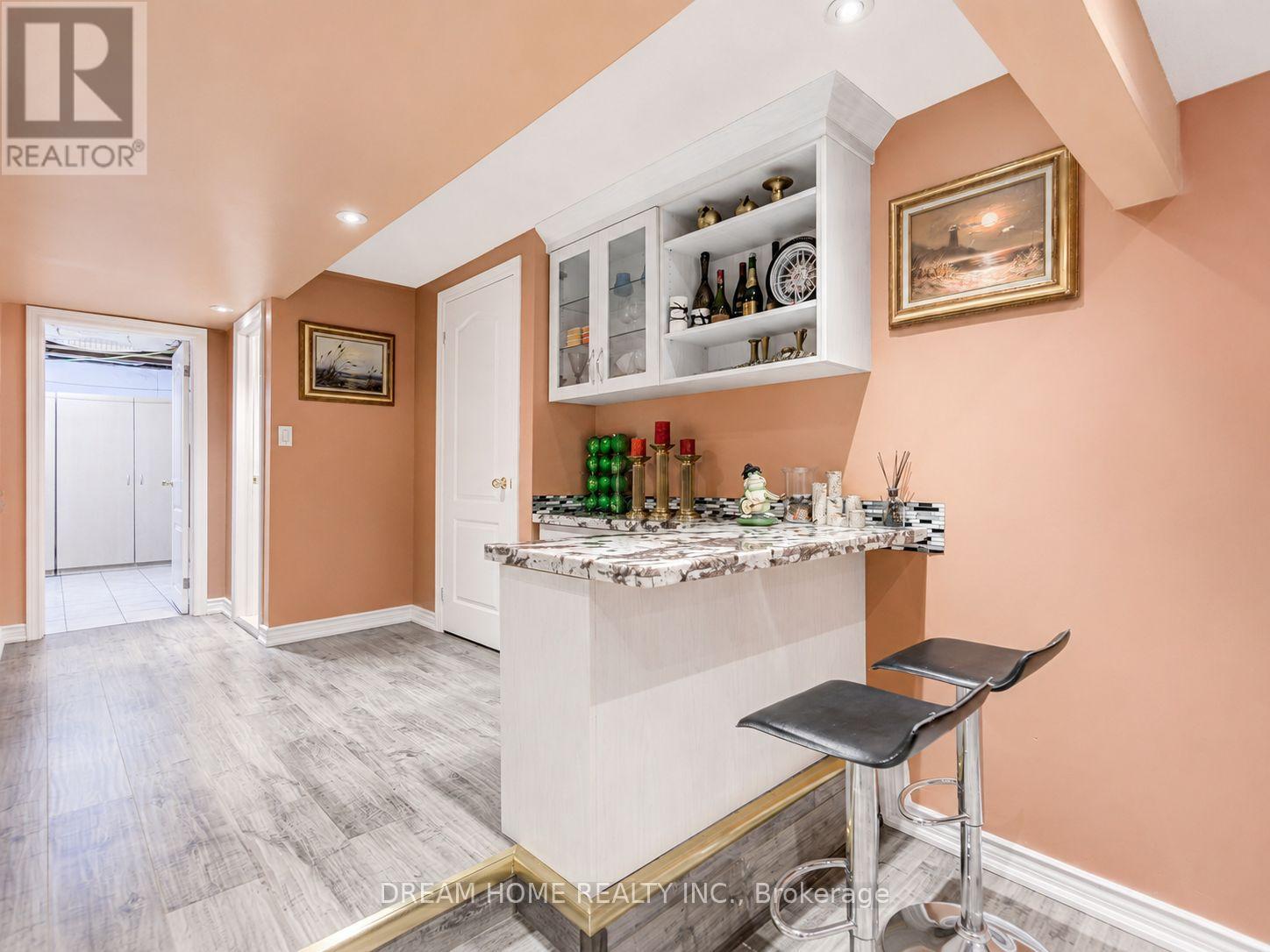 811 HUNTINGWOOD DRIVE - 42