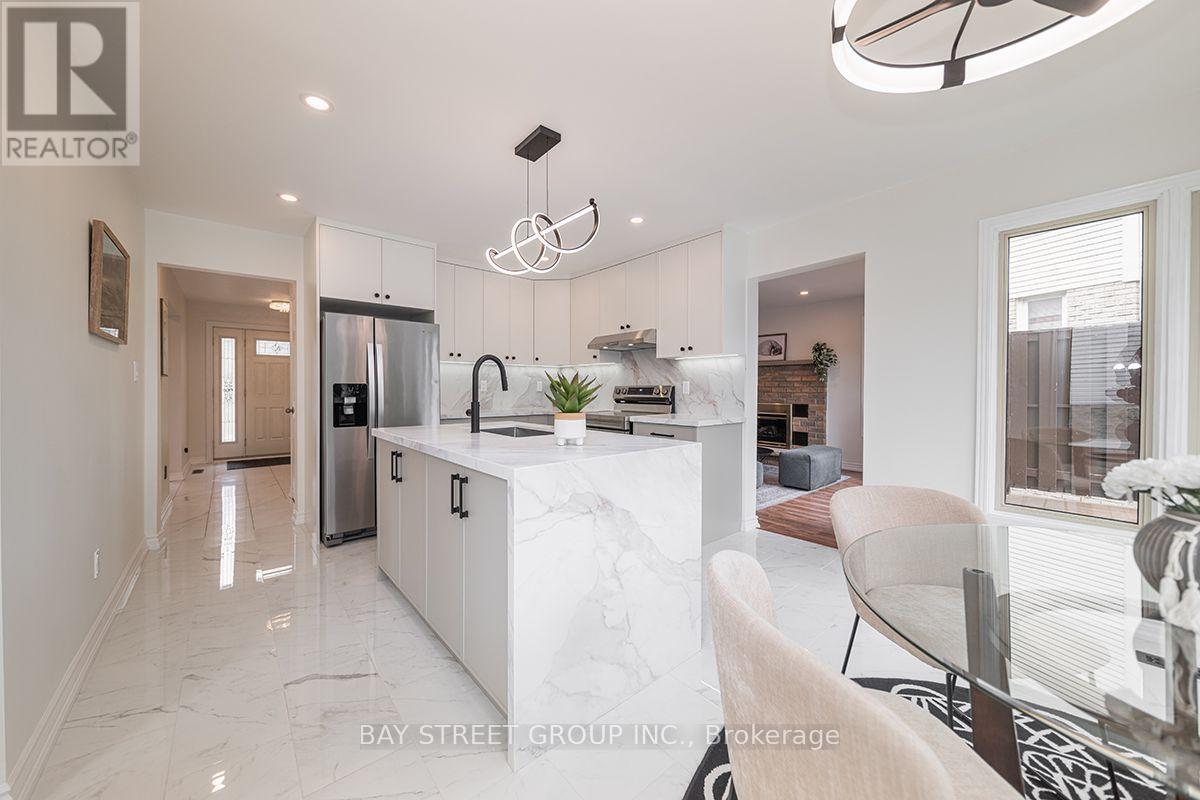 338 PRINCE OF WALES DRIVE - 12
