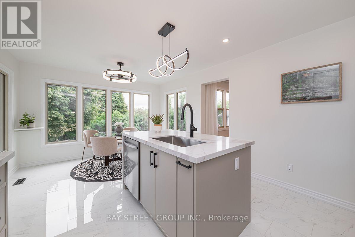 338 PRINCE OF WALES DRIVE - 13