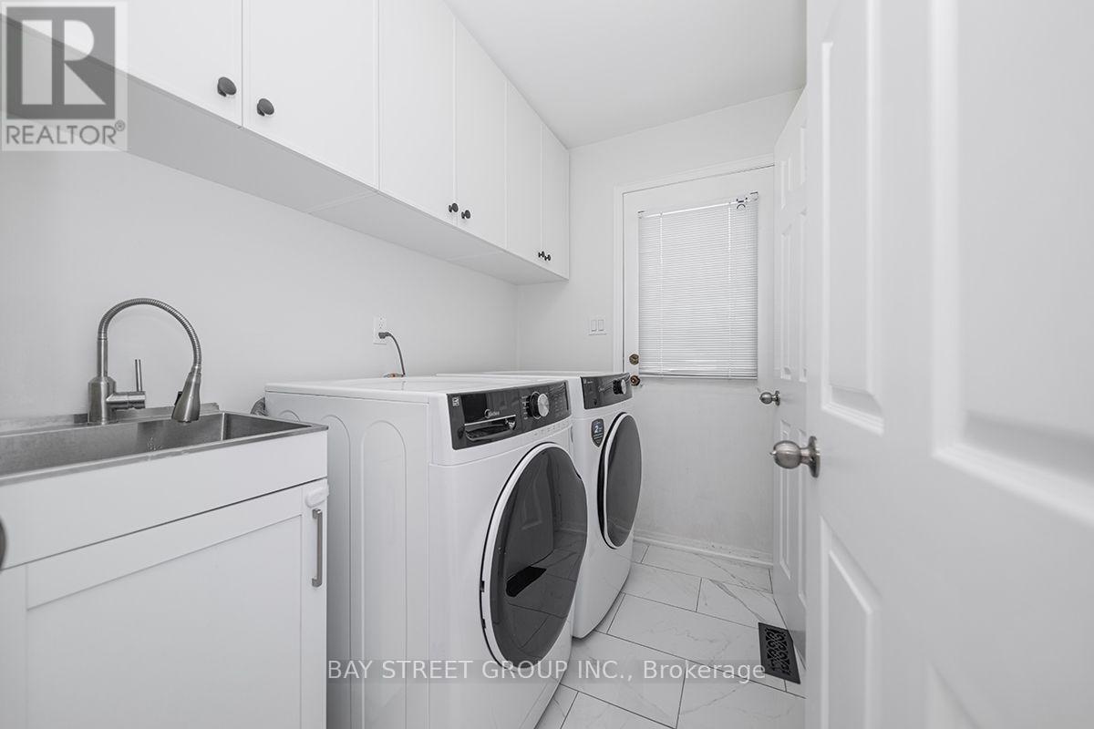 338 PRINCE OF WALES DRIVE - 16