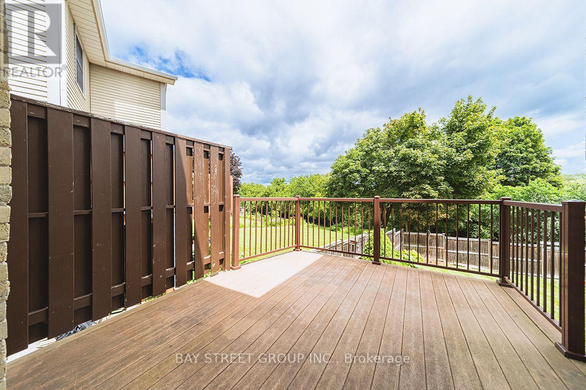 338 PRINCE OF WALES DRIVE - 17