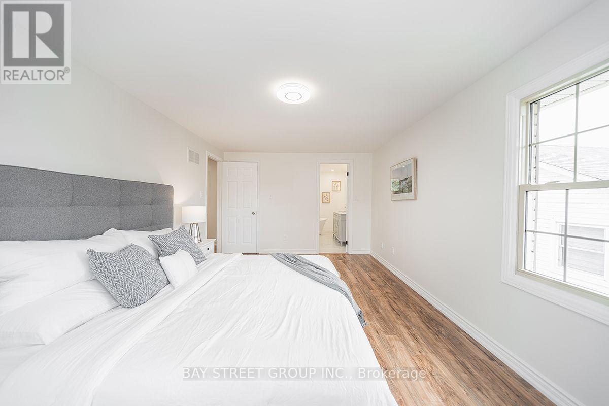 338 PRINCE OF WALES DRIVE - 23