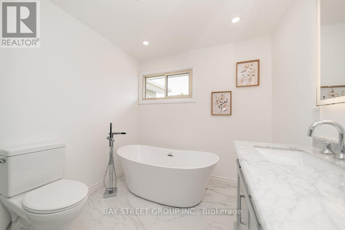 338 PRINCE OF WALES DRIVE - 24