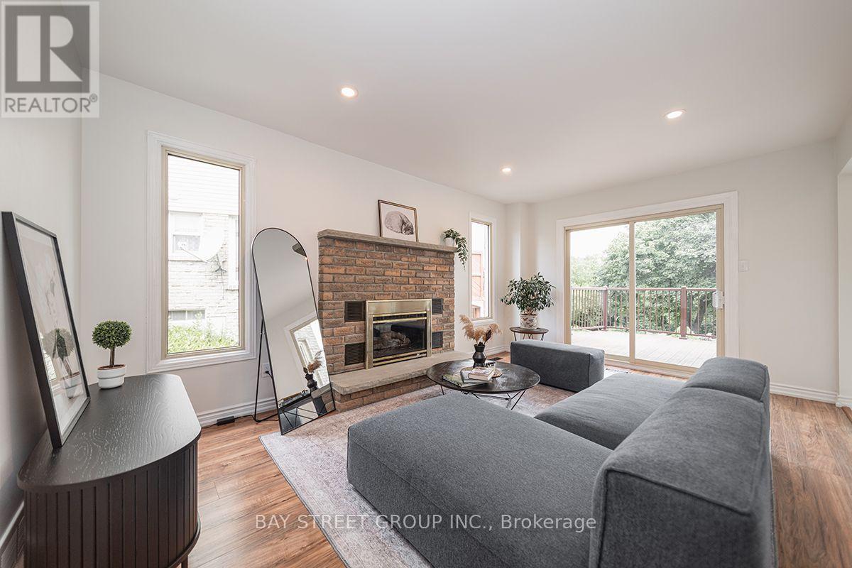 338 PRINCE OF WALES DRIVE - 8