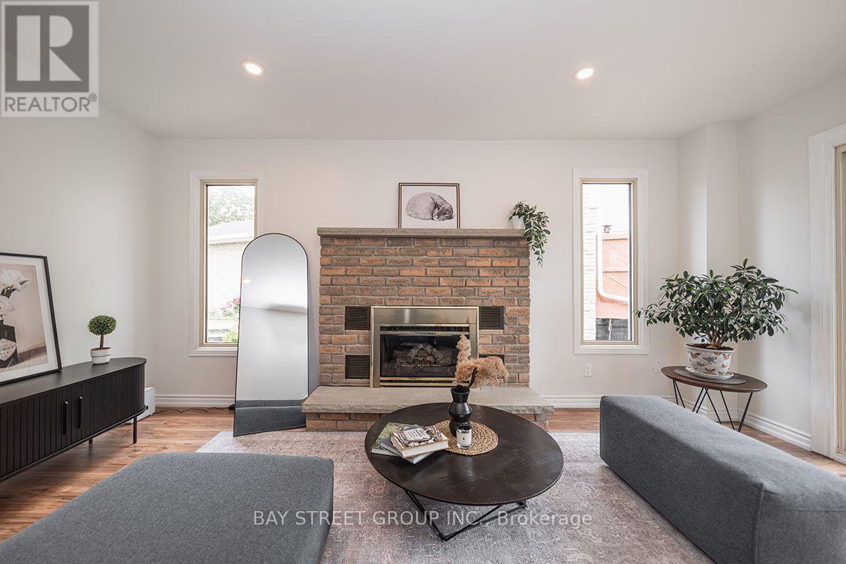 338 PRINCE OF WALES DRIVE - 9