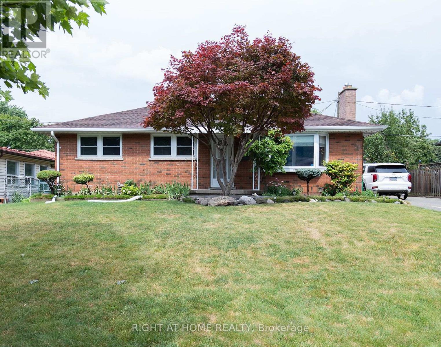 186 KING EDWARD AVENUE - 1