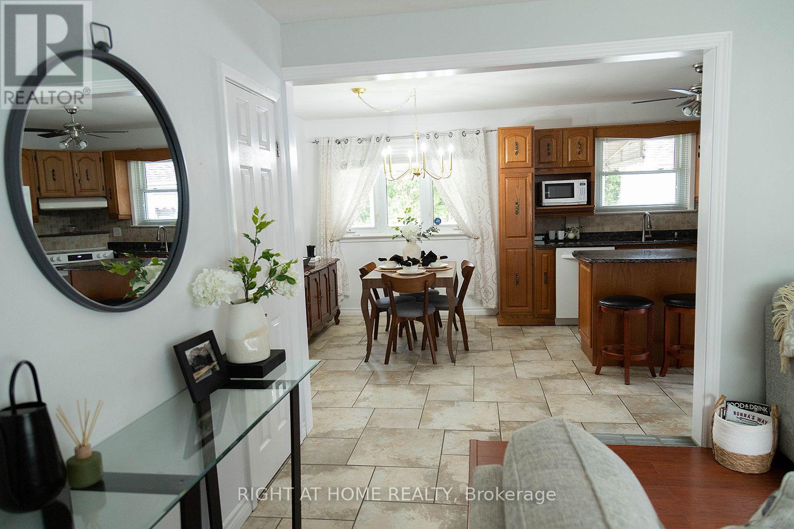 186 KING EDWARD AVENUE - 12