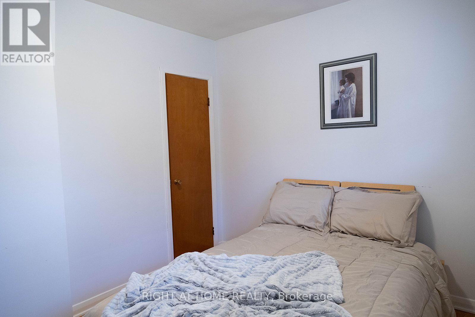 186 KING EDWARD AVENUE - 18