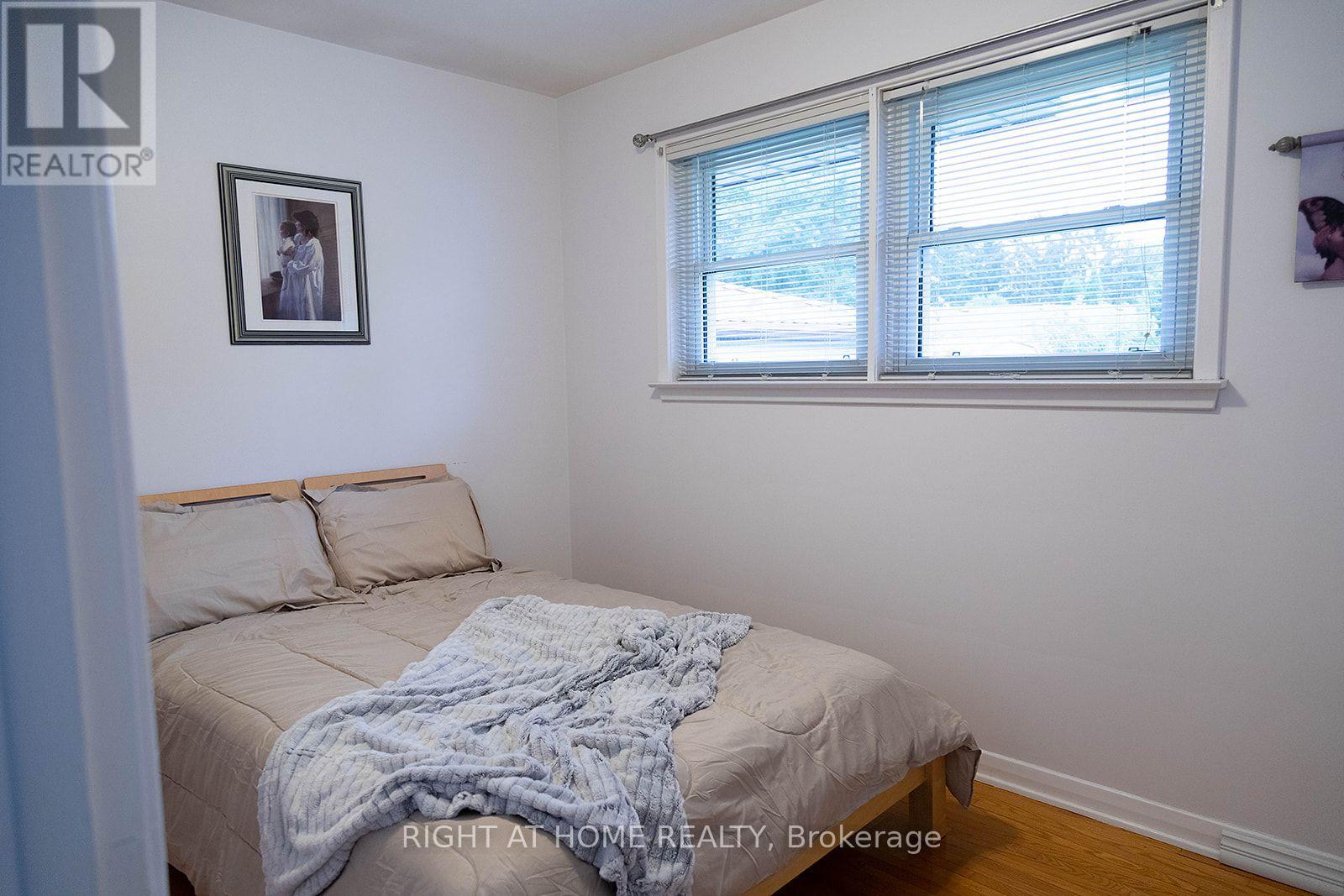 186 KING EDWARD AVENUE - 19