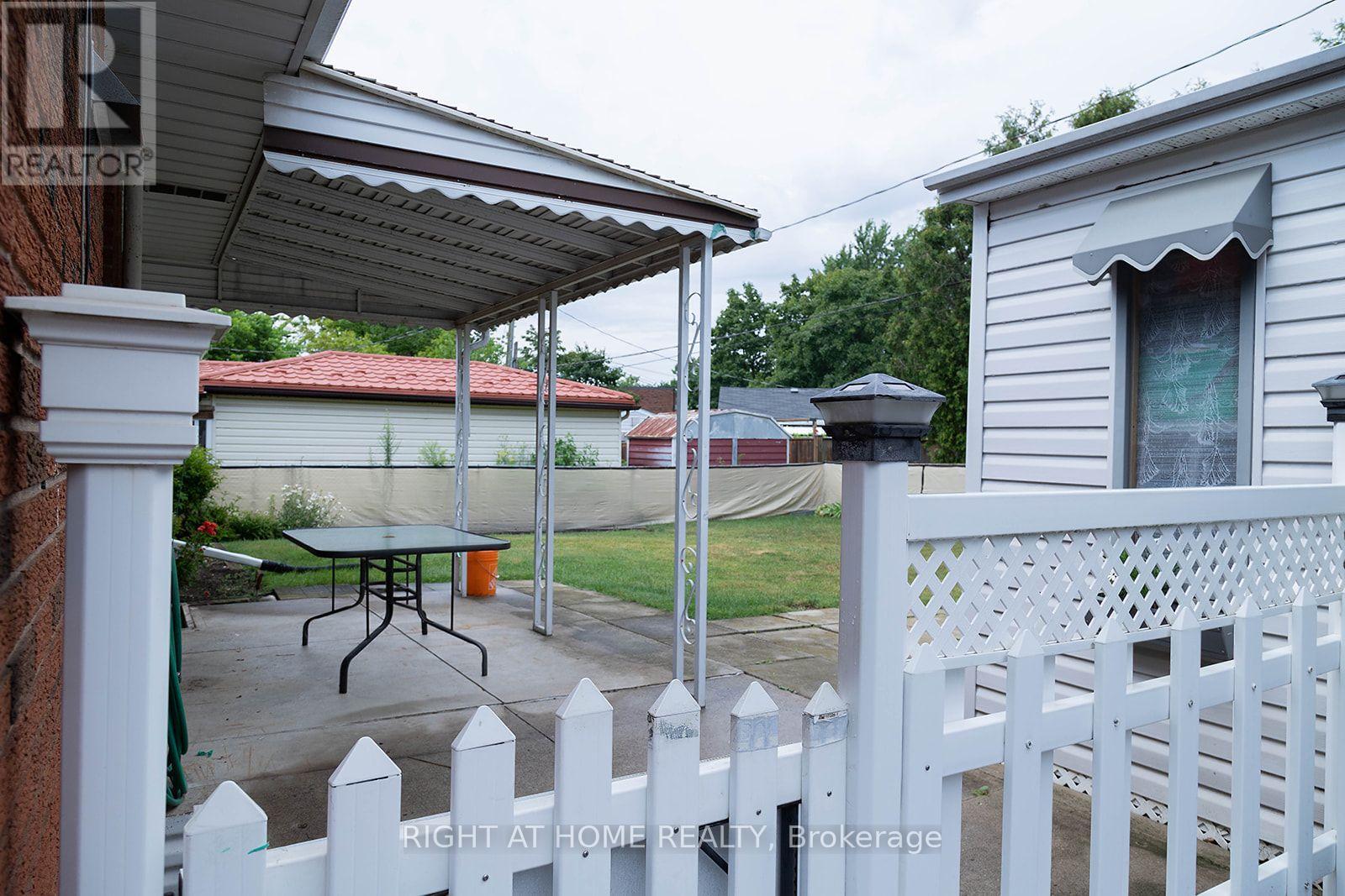186 KING EDWARD AVENUE - 6
