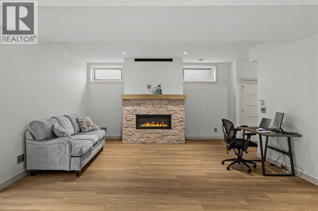 401 Stewart Creek Close - Image 36