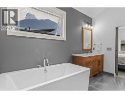 401 Stewart Creek Close, Canmore, AB T1W0L6 Photo 24