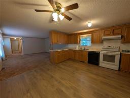 5 Nature Drive, Ste Anne, MB R5H1H2 Photo 10
