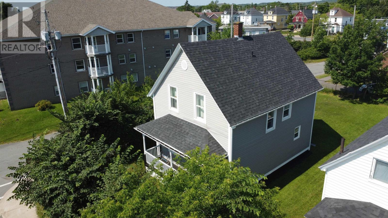 471 South Albert Street - 32