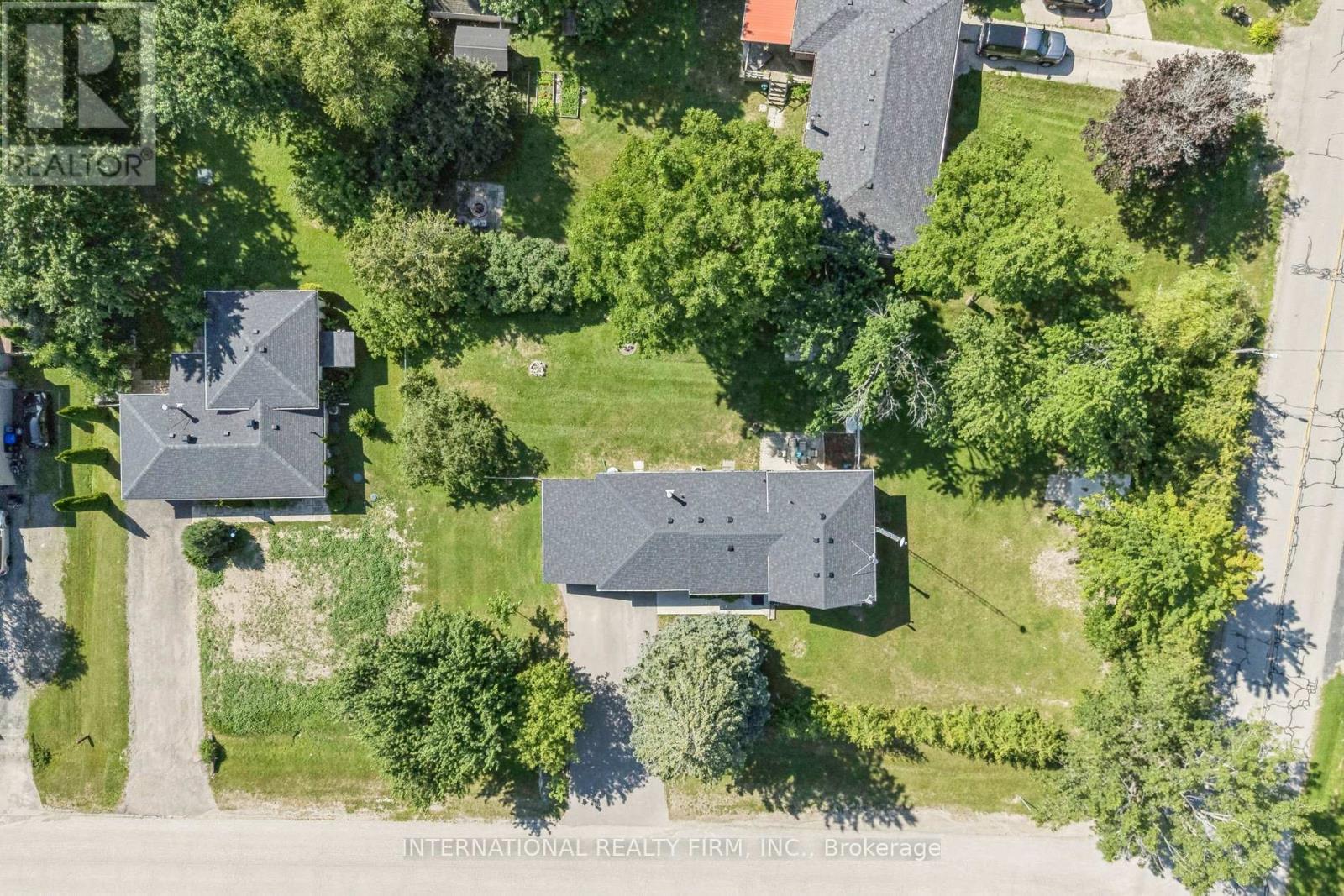 29 JAMIESON DRIVE - 32