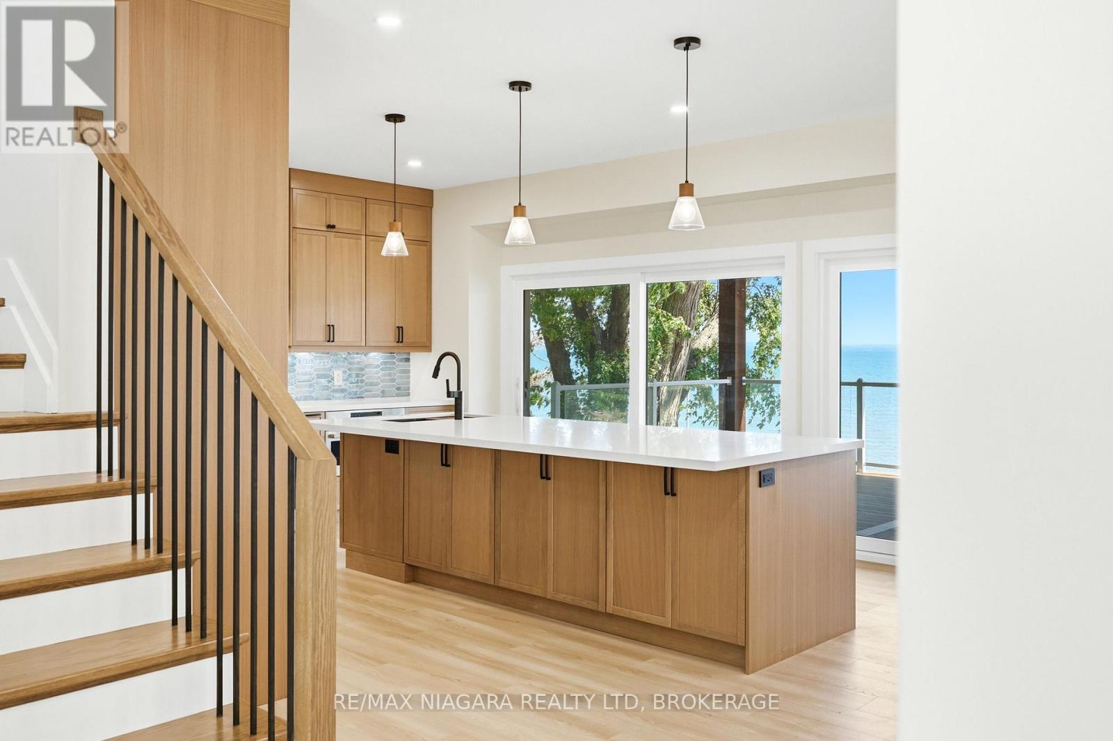 3561 YACHT HARBOUR ROAD - Image 10