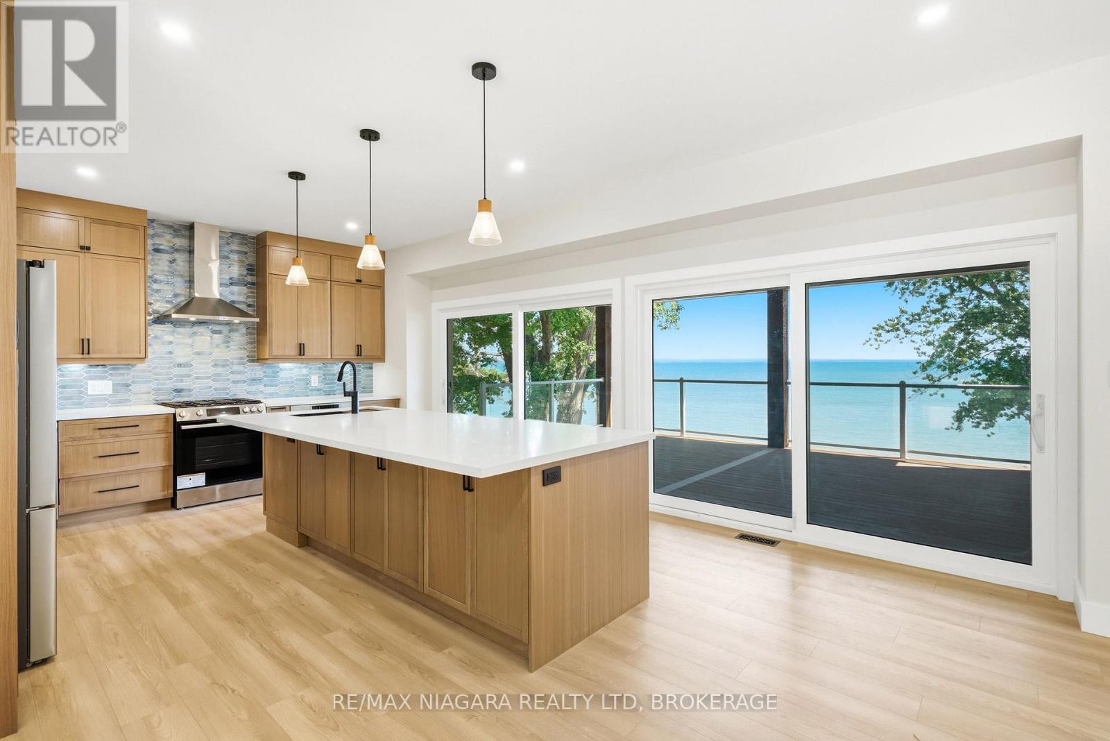 3561 YACHT HARBOUR ROAD - Image 11