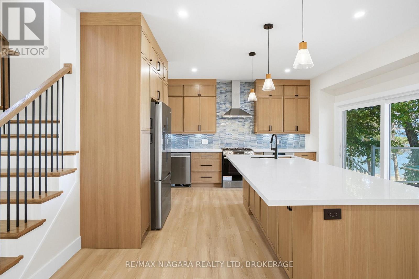 3561 YACHT HARBOUR ROAD - Image 13