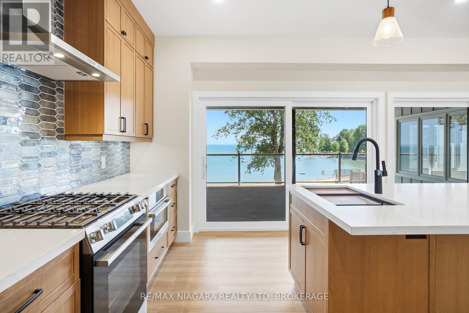 3561 YACHT HARBOUR ROAD - Image 15