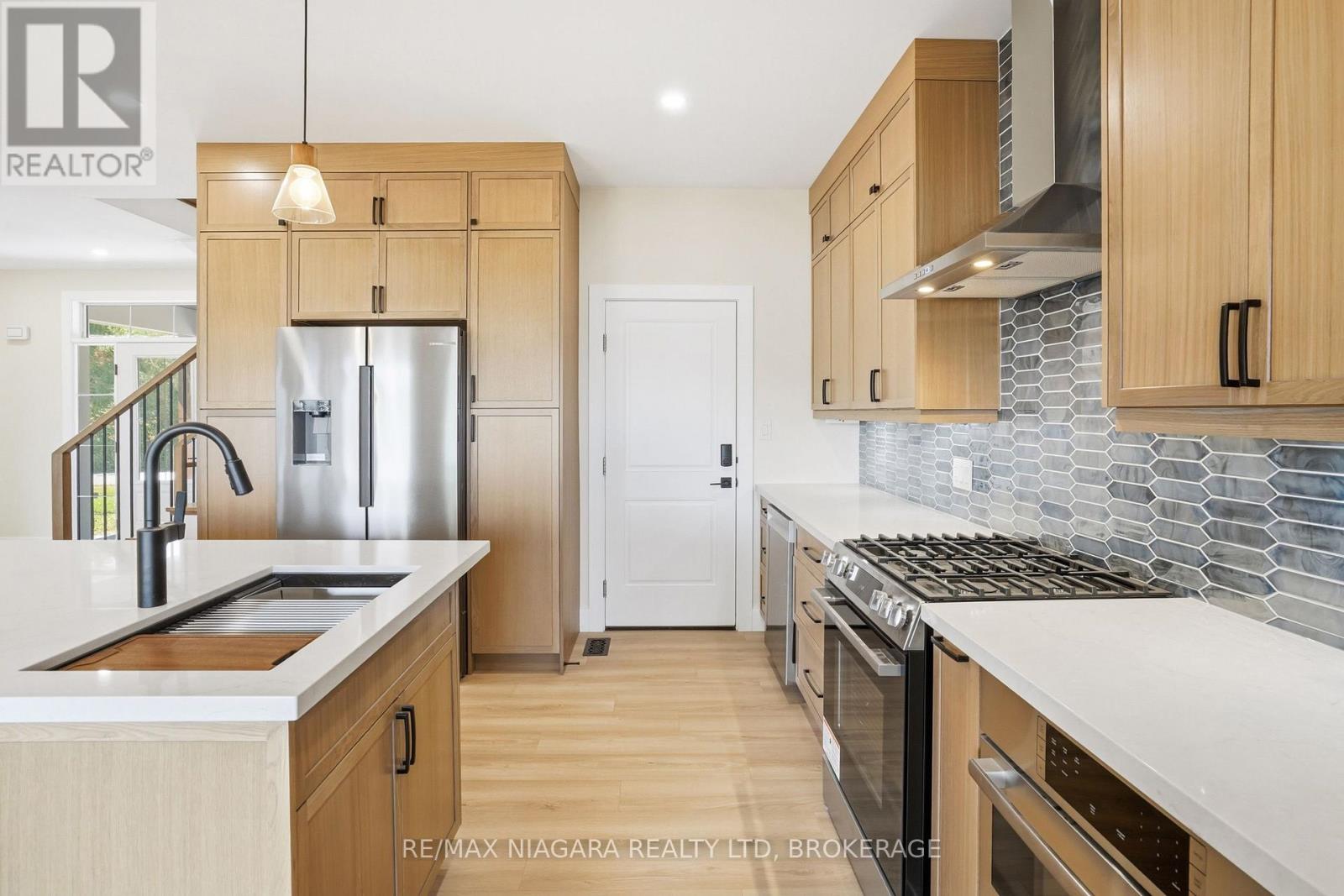 3561 YACHT HARBOUR ROAD - Image 16