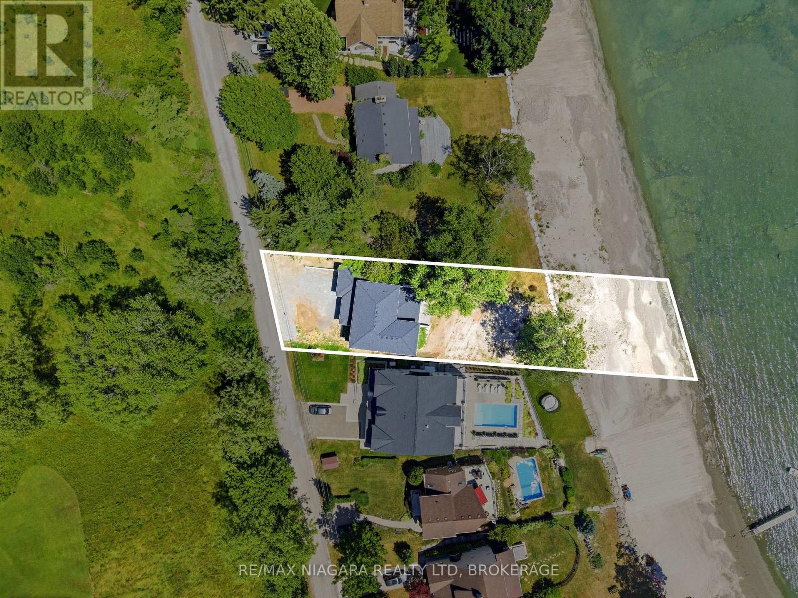 3561 YACHT HARBOUR ROAD - 2