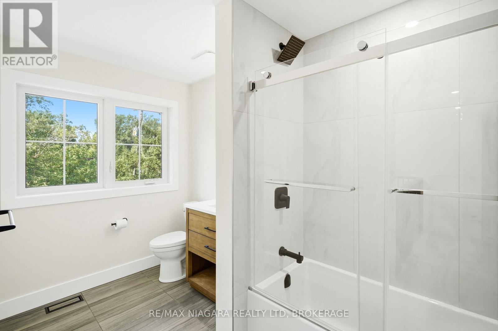 3561 YACHT HARBOUR ROAD - Image 31