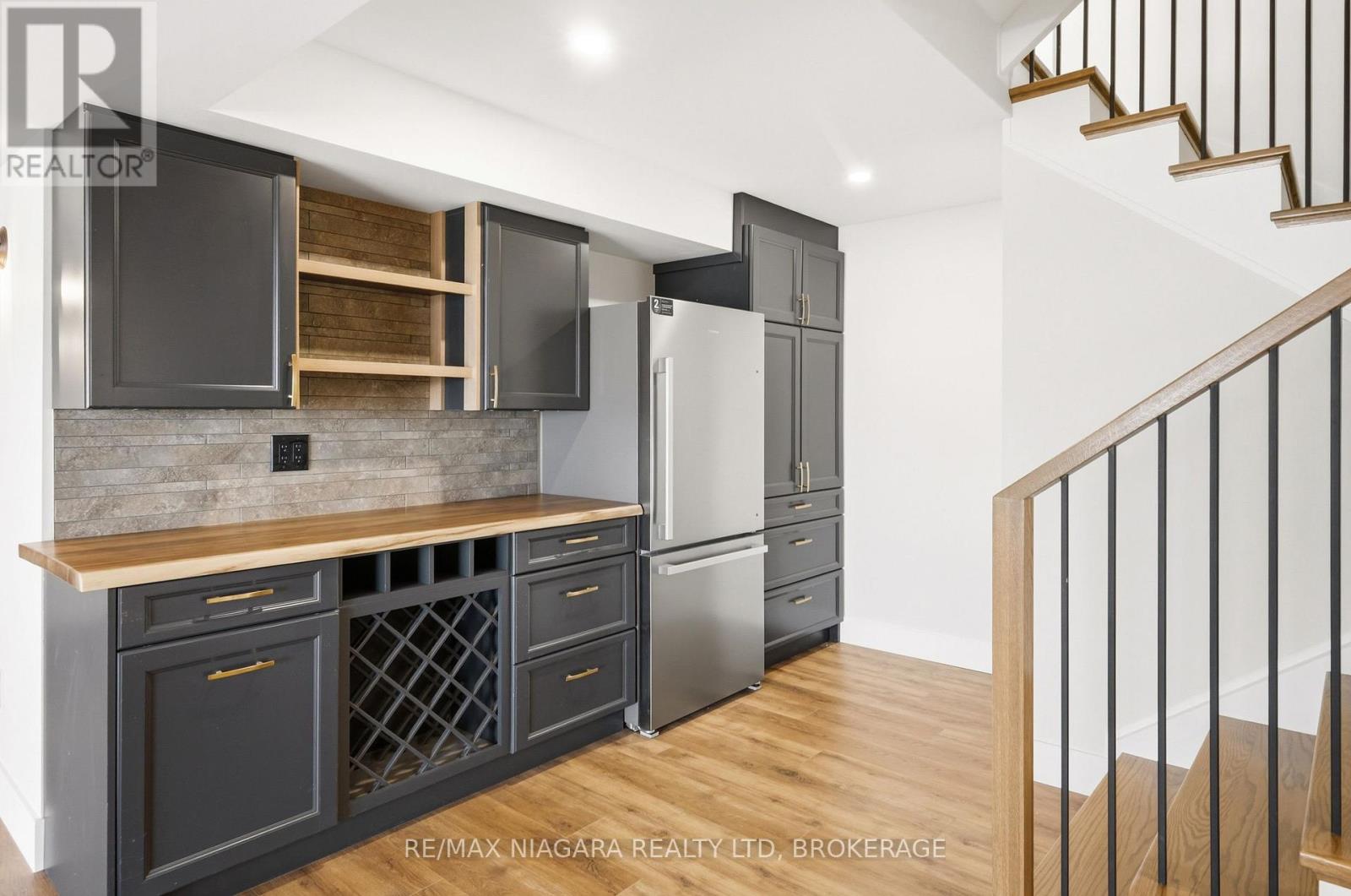 3561 YACHT HARBOUR ROAD - Image 34