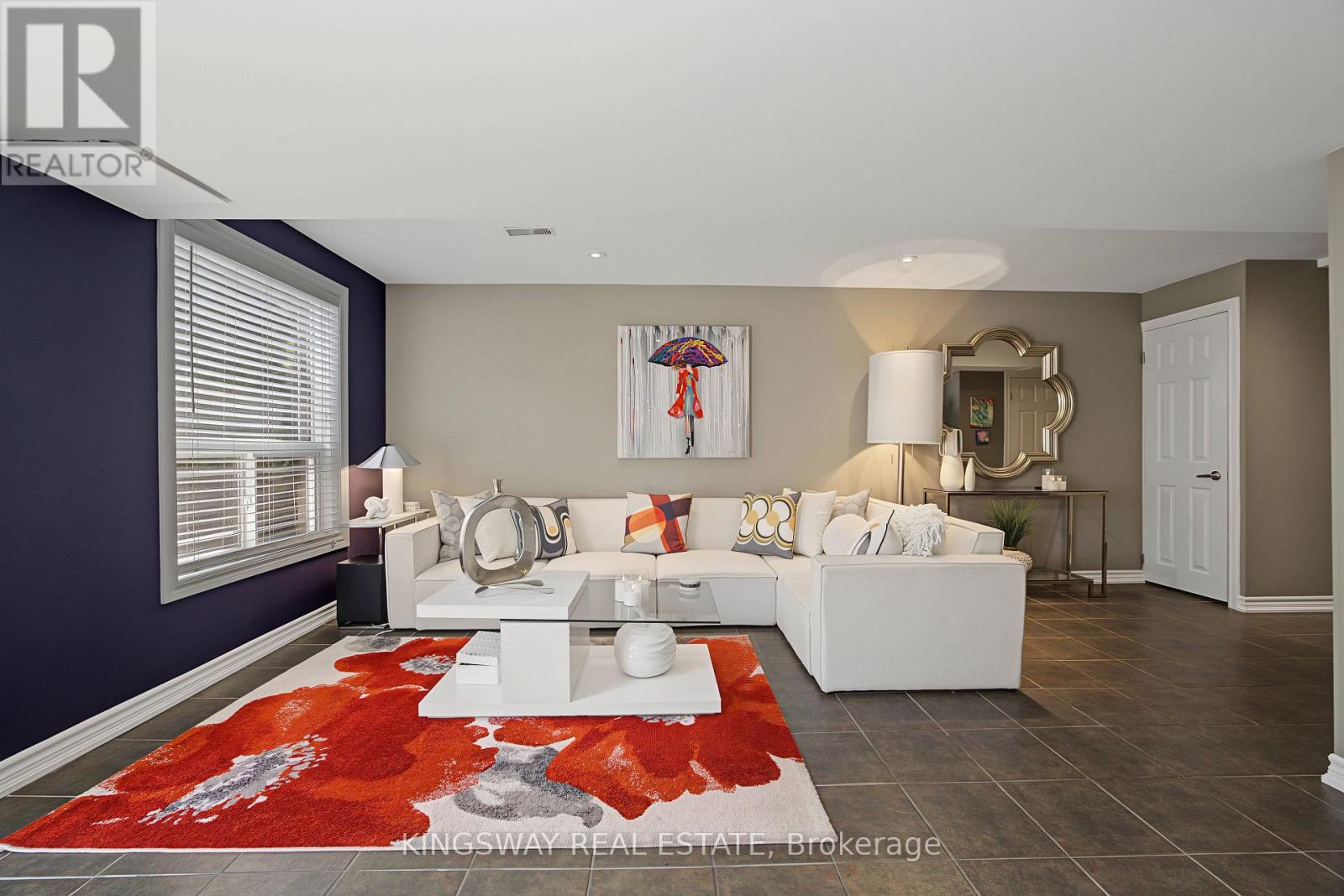 #11 218 PLAINS ROAD E - 20