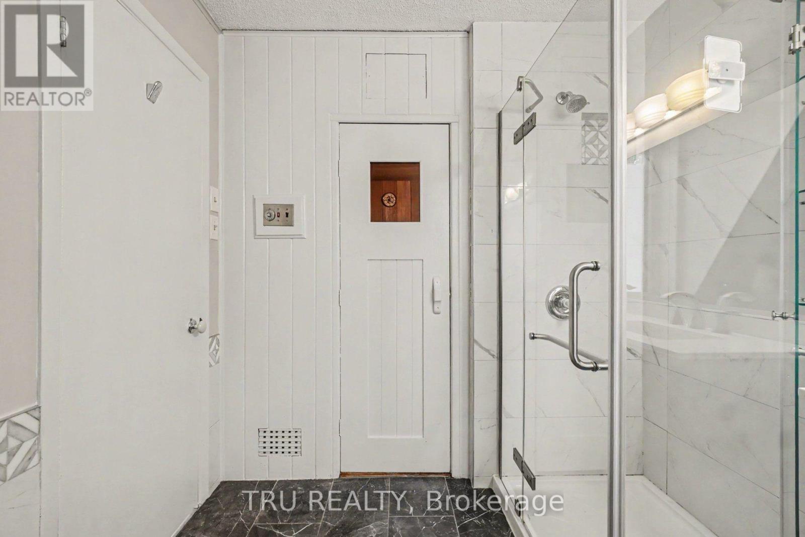 24 WAVERLEY STREET - Image 31