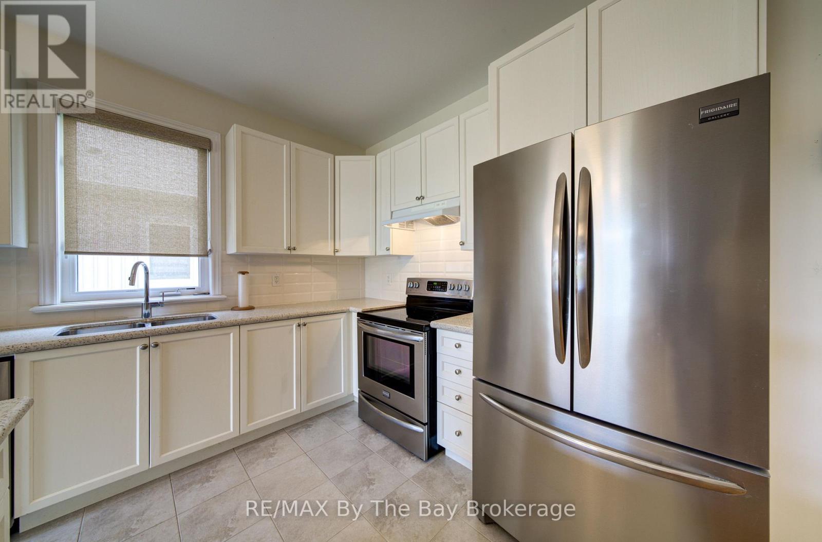 30 ALLEGRA DRIVE - 11