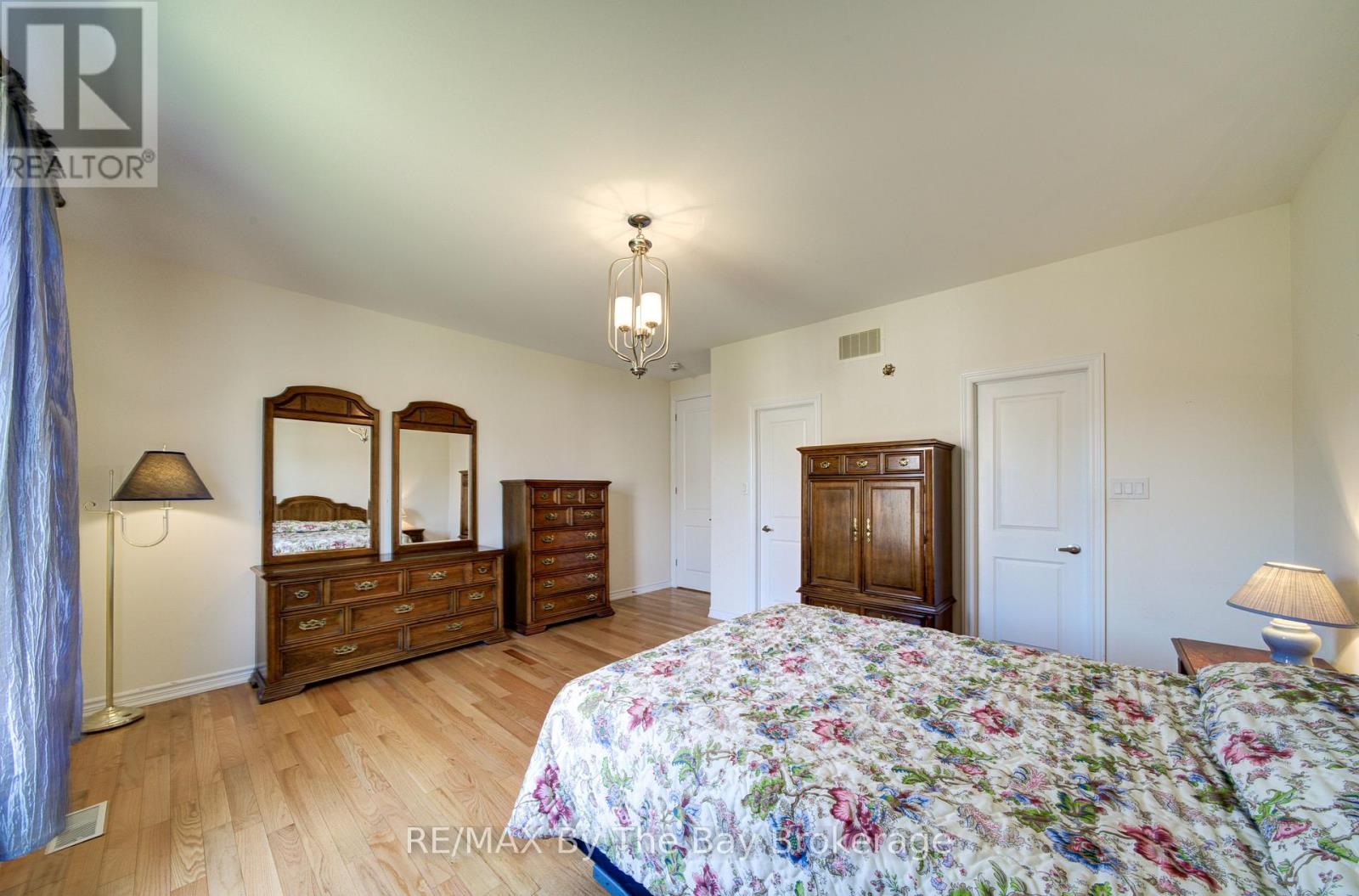 30 ALLEGRA DRIVE - 21