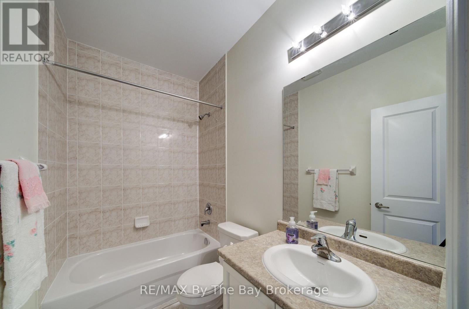 30 ALLEGRA DRIVE - 27