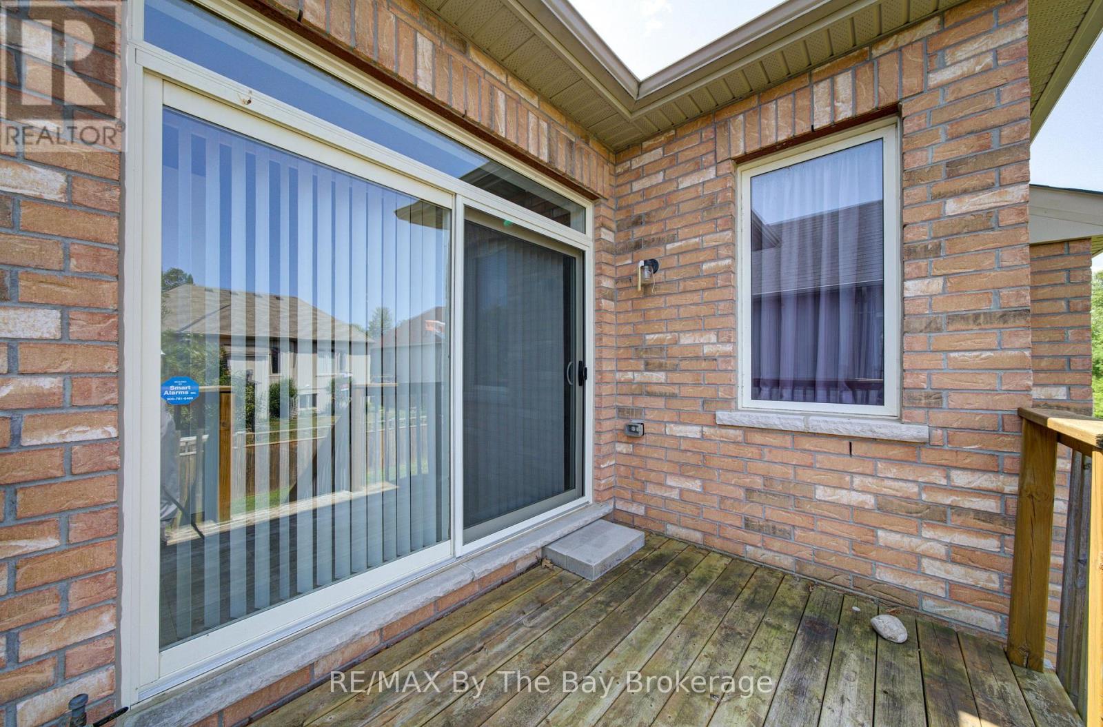 30 ALLEGRA DRIVE - 32
